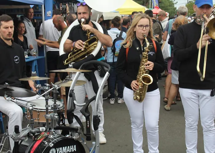 Les Copains D Abord *